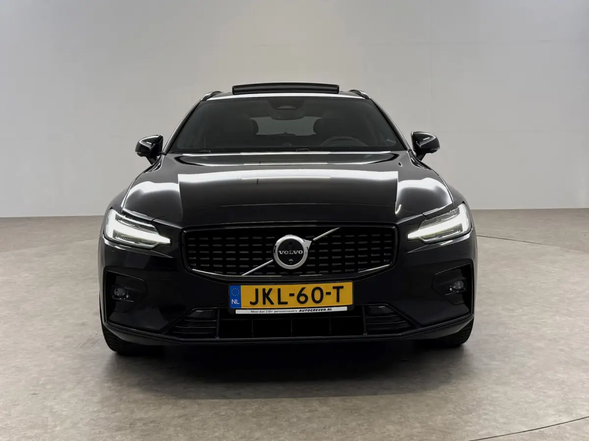 2.0 B4D R-Design | Black Edition | Pano | Memory | HuD | B&W | Virtual | 360° Camera | Carplay | Trekhaak