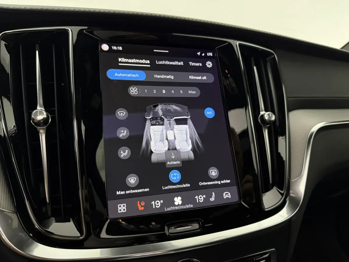 2.0 B4D R-Design | Black Edition | Pano | Memory | HuD | B&W | Virtual | 360° Camera | Carplay | Trekhaak