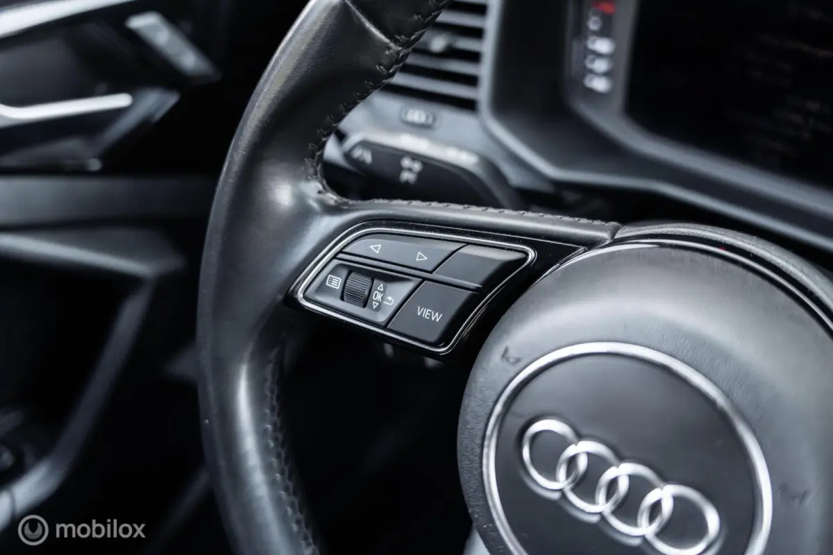 30 TFSI edition one S-Line Automaat