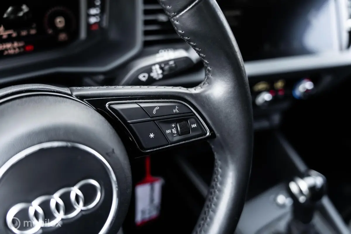 30 TFSI edition one S-Line Automaat