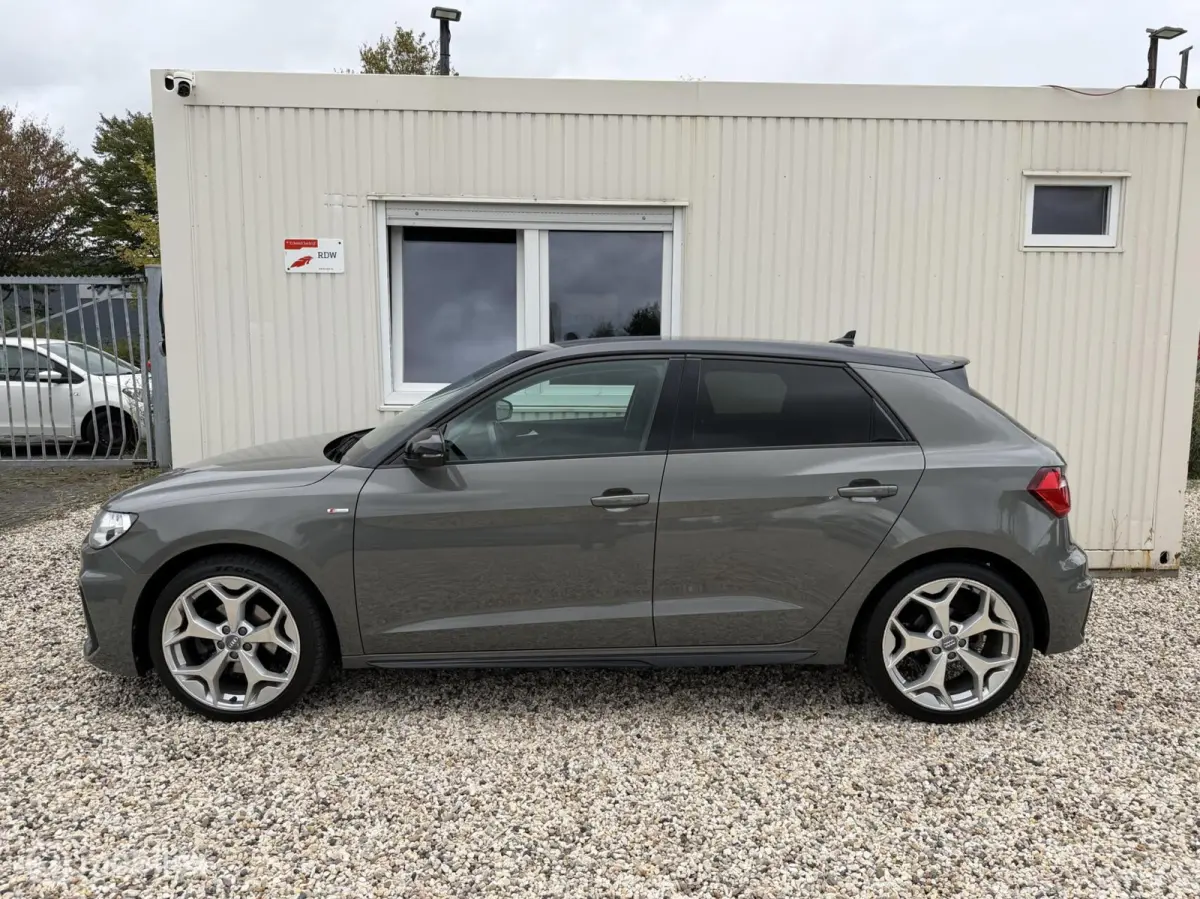 30 TFSI edition one S-Line Automaat