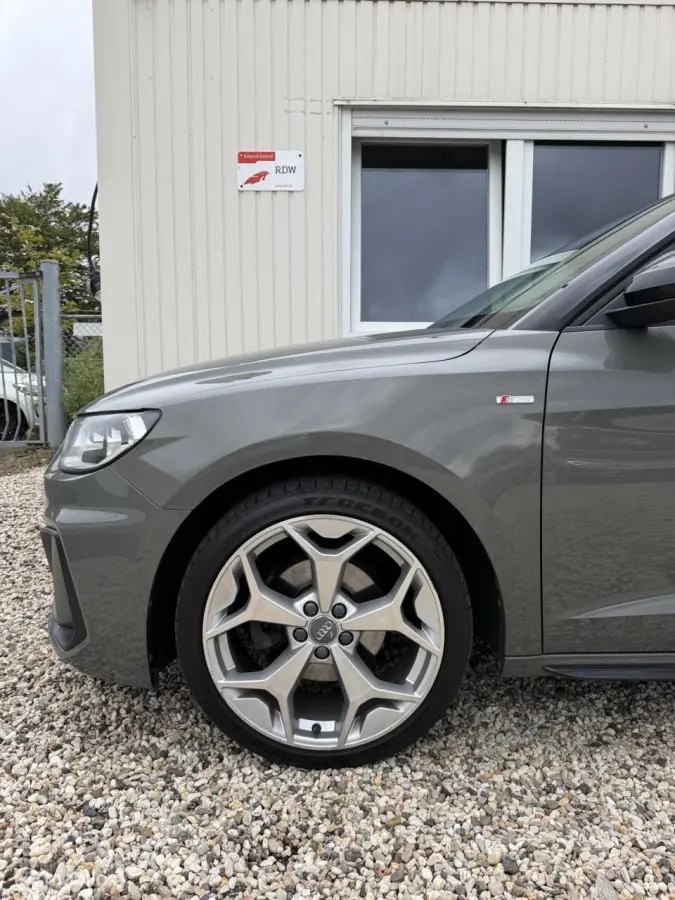 30 TFSI edition one S-Line Automaat