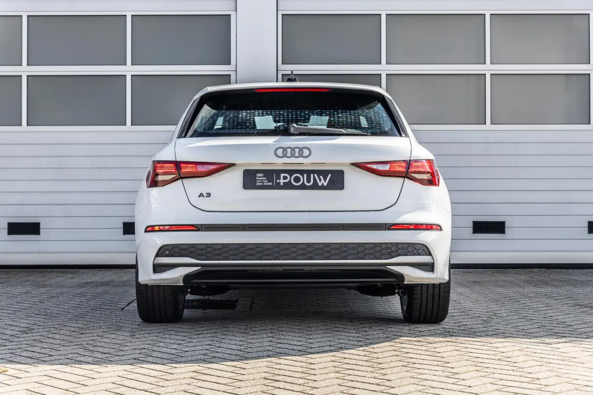 30 TFSI 115pk Pro Line | Stoelverwarming | 18" Velgen