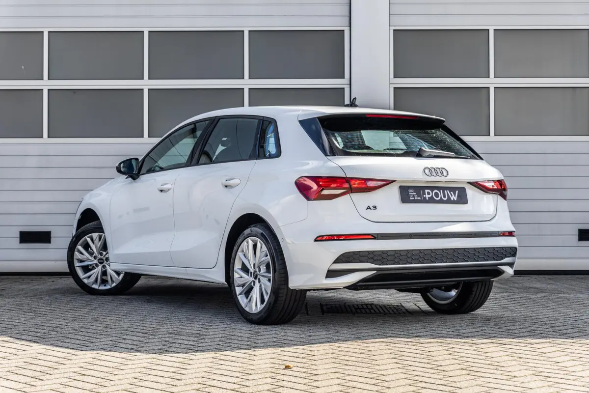 30 TFSI 115pk Pro Line | Stoelverwarming | 18" Velgen