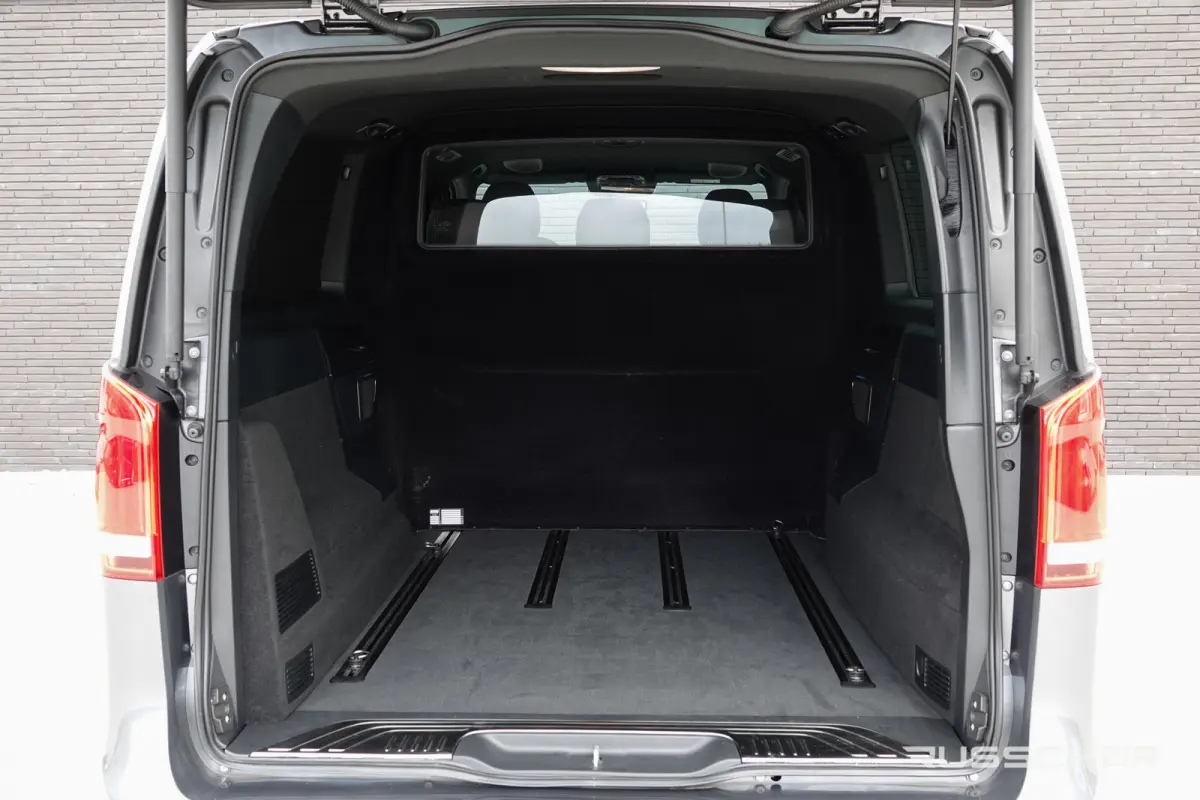 300d 237Pk 9G-Tronic | Extra Lang | Dubbele Cabine | Avantgarde Edition | Airmatic | 2xSchuifdeur | 19''