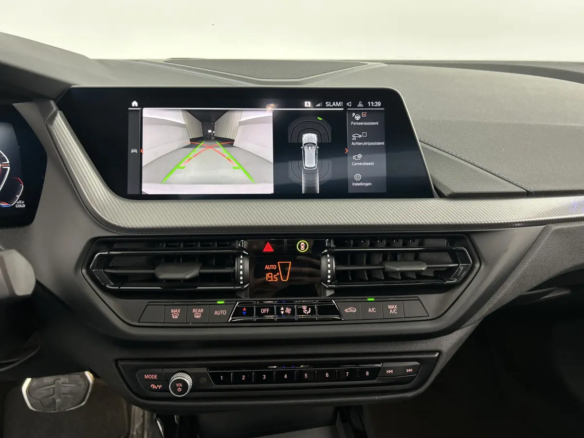 118i Aut. M-Sport Shadow Line Pano-dak/Camera/18'LMV/HIFI