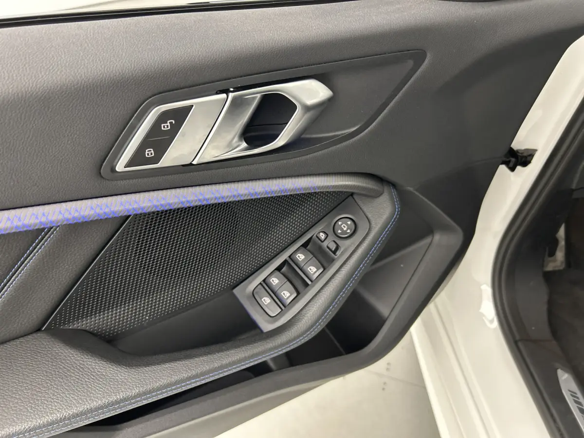 118i Aut. M-Sport Shadow Line Pano-dak/Camera/18'LMV/HIFI