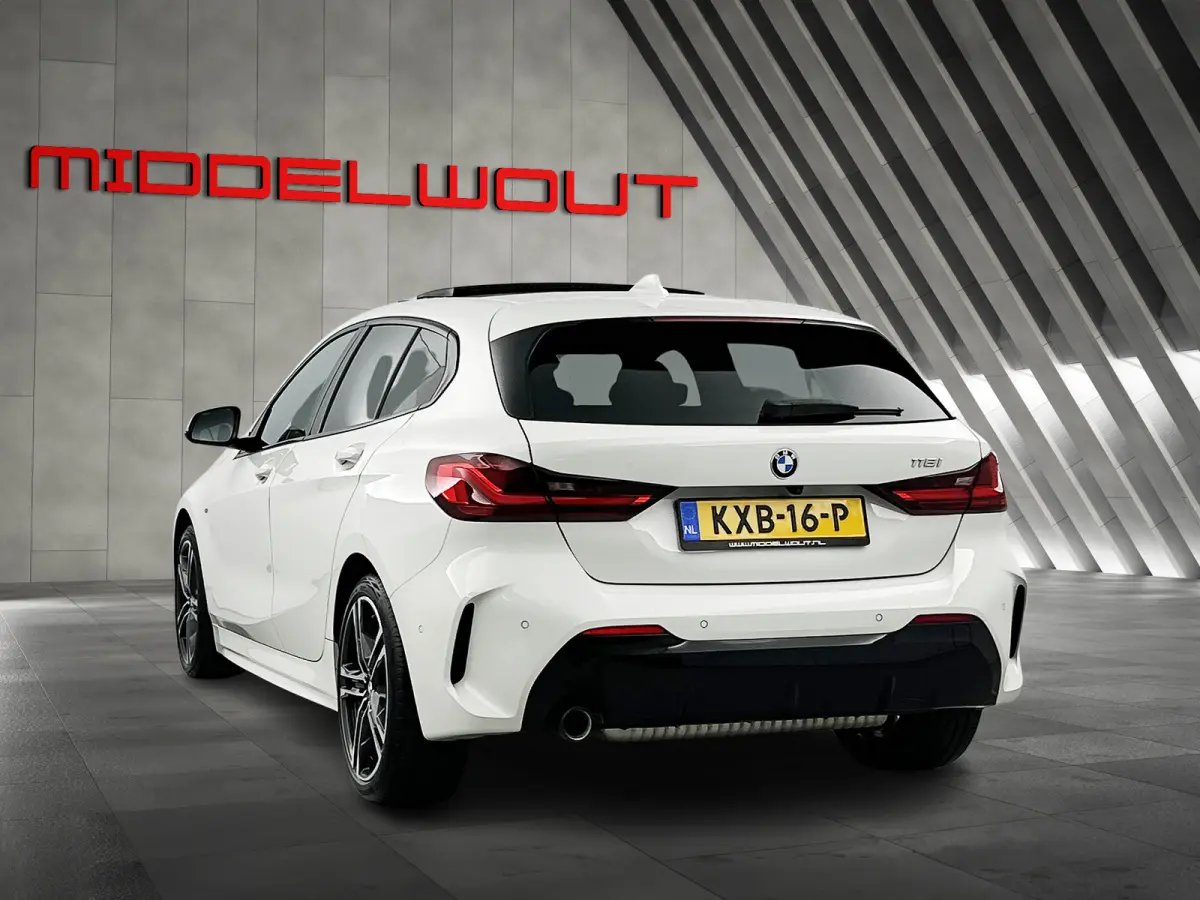 118i Aut. M-Sport Shadow Line Pano-dak/Camera/18'LMV/HIFI