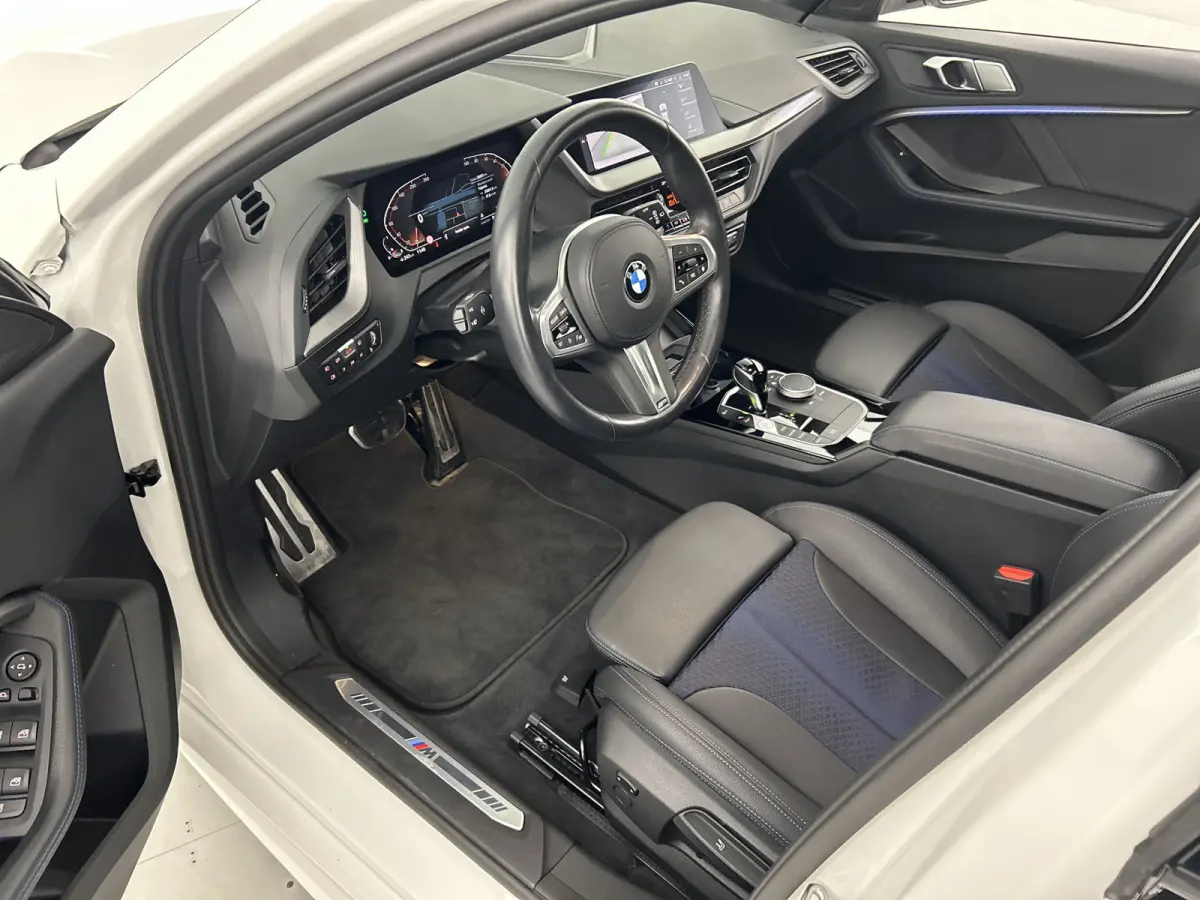 118i Aut. M-Sport Shadow Line Pano-dak/Camera/18'LMV/HIFI