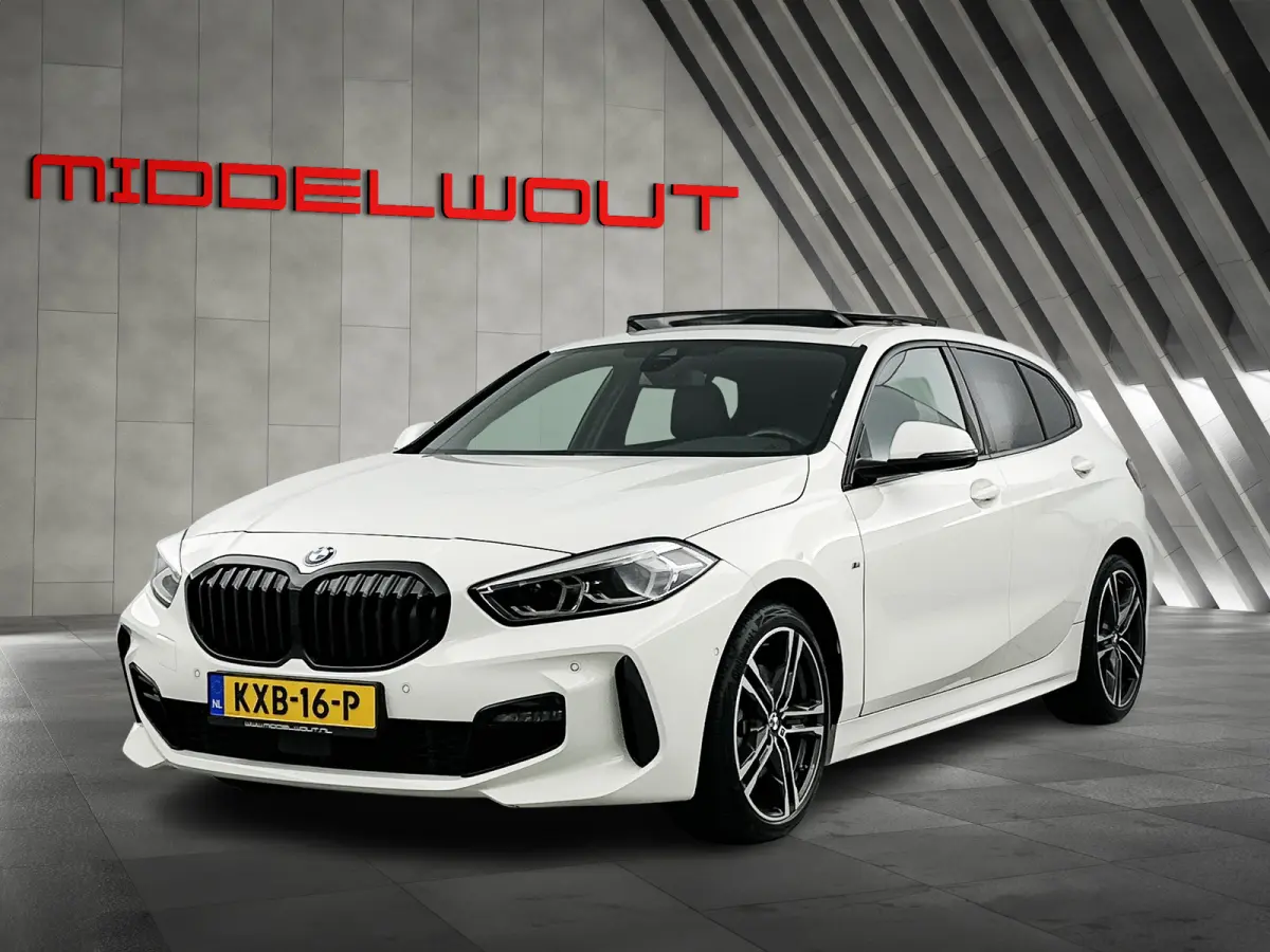 118i Aut. M-Sport Shadow Line Pano-dak/Camera/18'LMV/HIFI