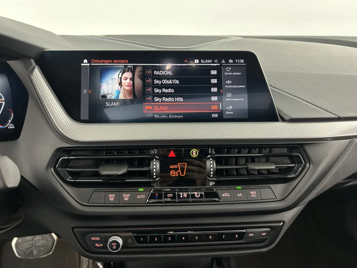 118i Aut. M-Sport Shadow Line Pano-dak/Camera/18'LMV/HIFI