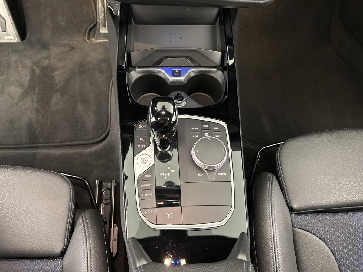 118i Aut. M-Sport Shadow Line Pano-dak/Camera/18'LMV/HIFI