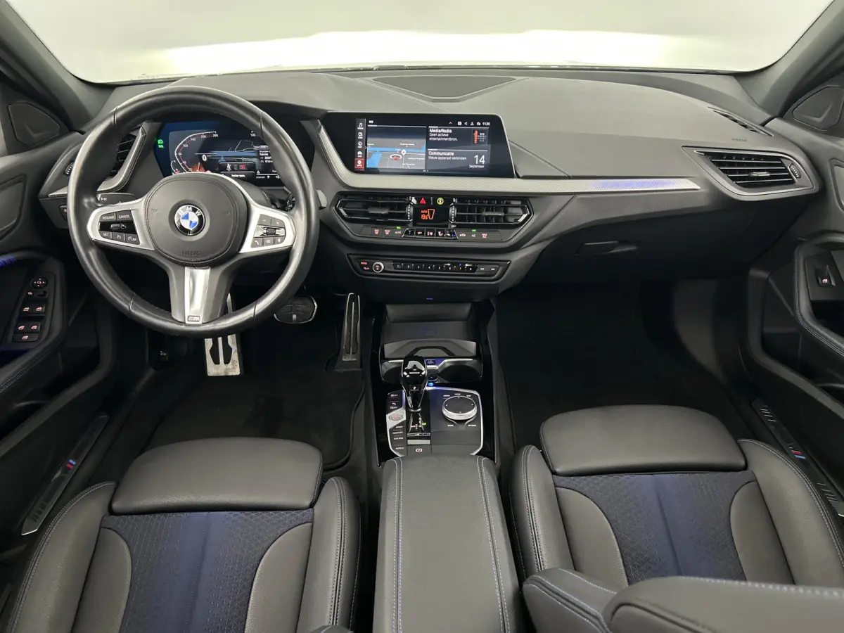 118i Aut. M-Sport Shadow Line Pano-dak/Camera/18'LMV/HIFI