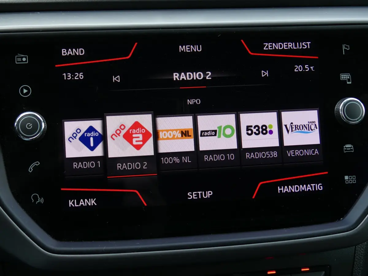 1.0 TSI Style Business Intense / Beats Audio
