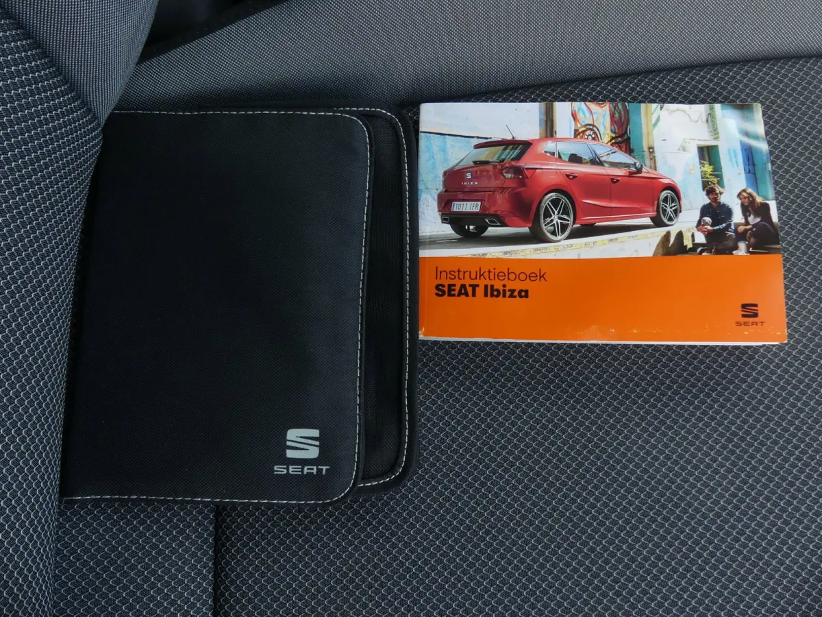 1.0 TSI Style Business Intense / Beats Audio