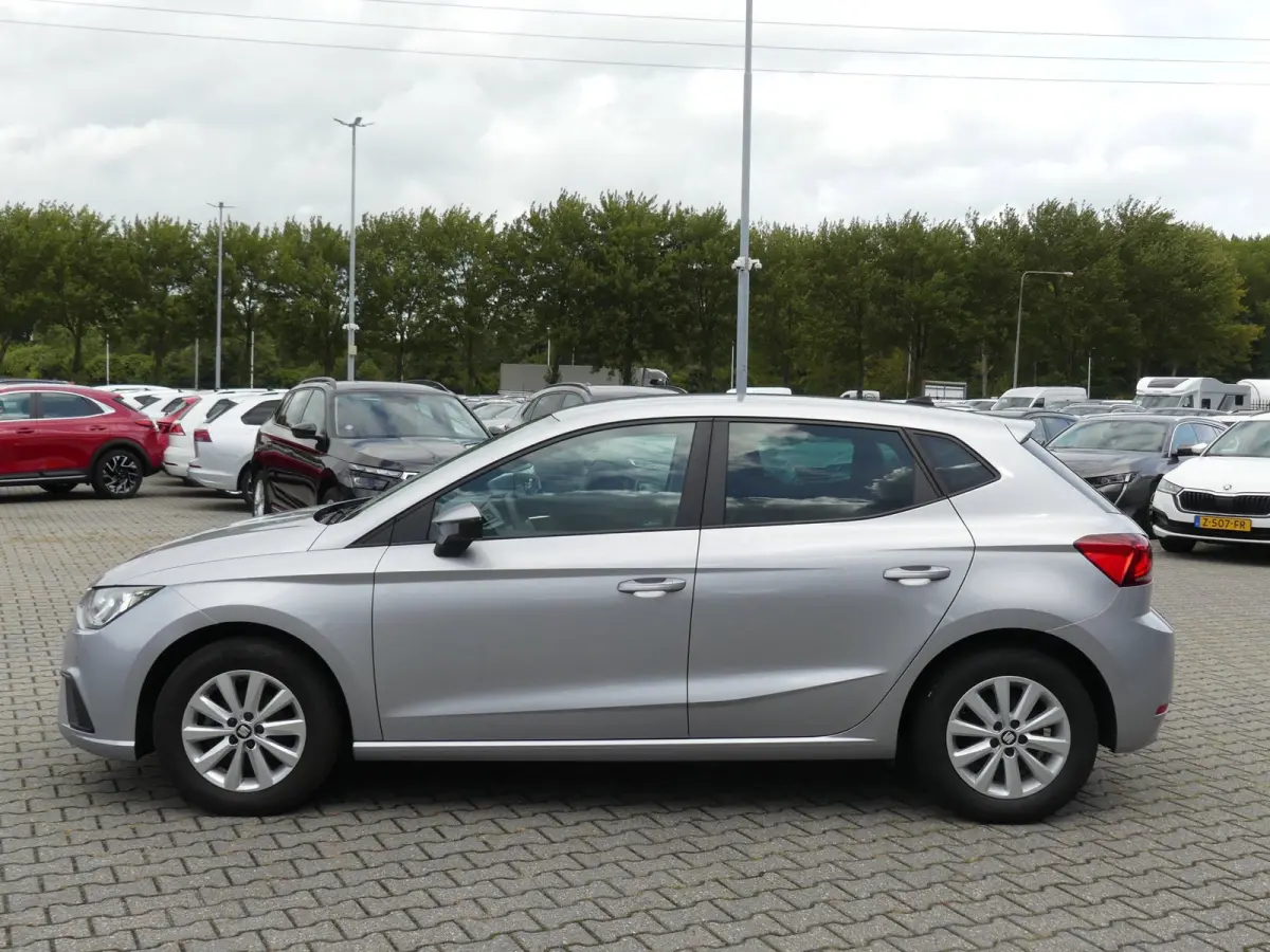 1.0 TSI Style Business Intense / Beats Audio