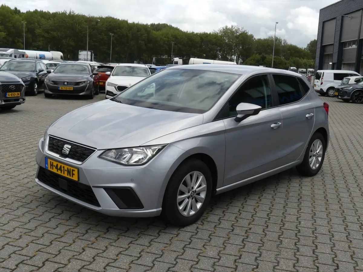 1.0 TSI Style Business Intense / Beats Audio