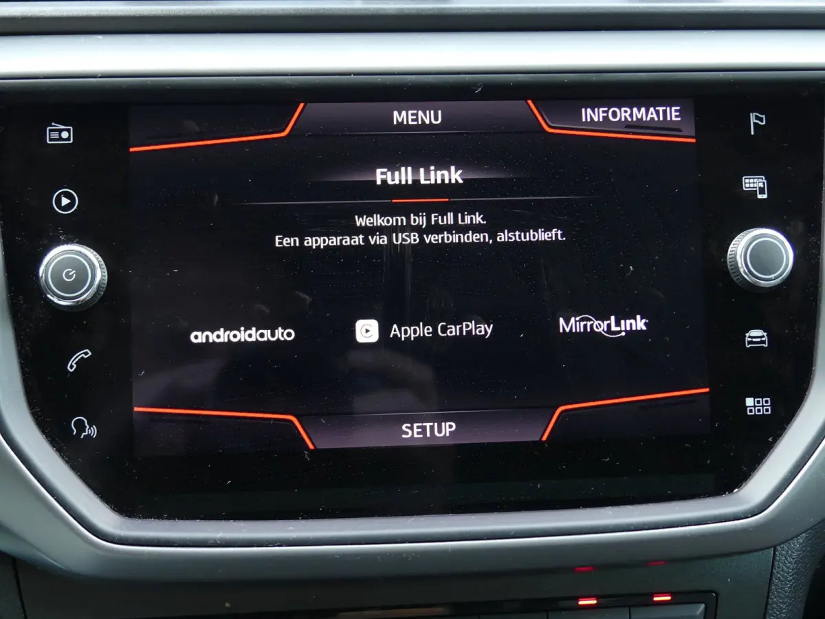 1.0 TSI Style Business Intense / Beats Audio
