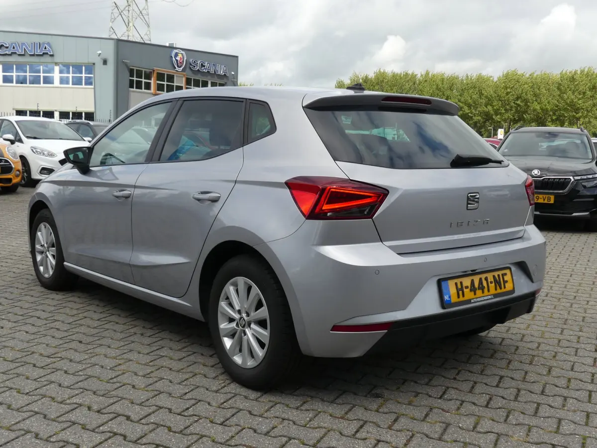 1.0 TSI Style Business Intense / Beats Audio