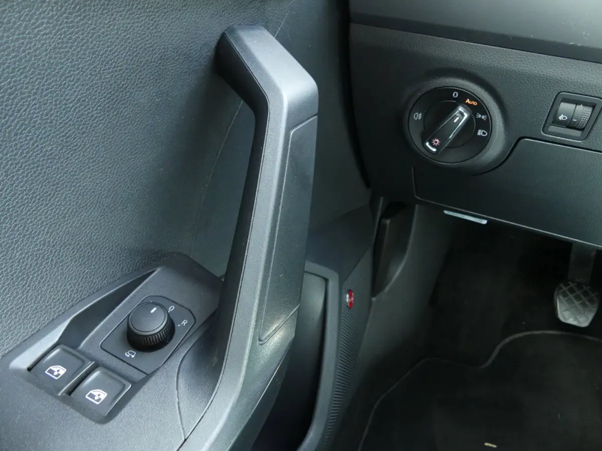 1.0 TSI Style Business Intense / Beats Audio
