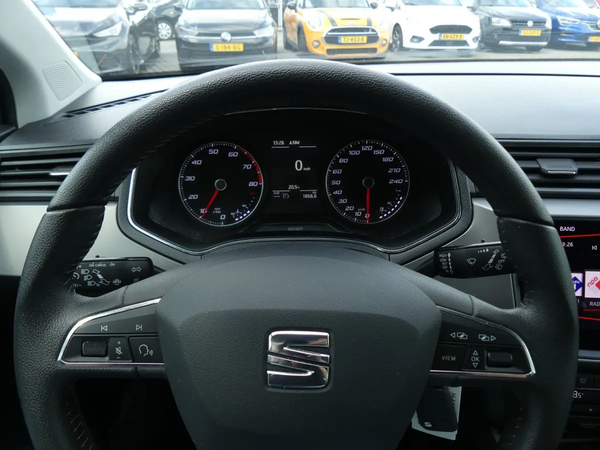 1.0 TSI Style Business Intense / Beats Audio