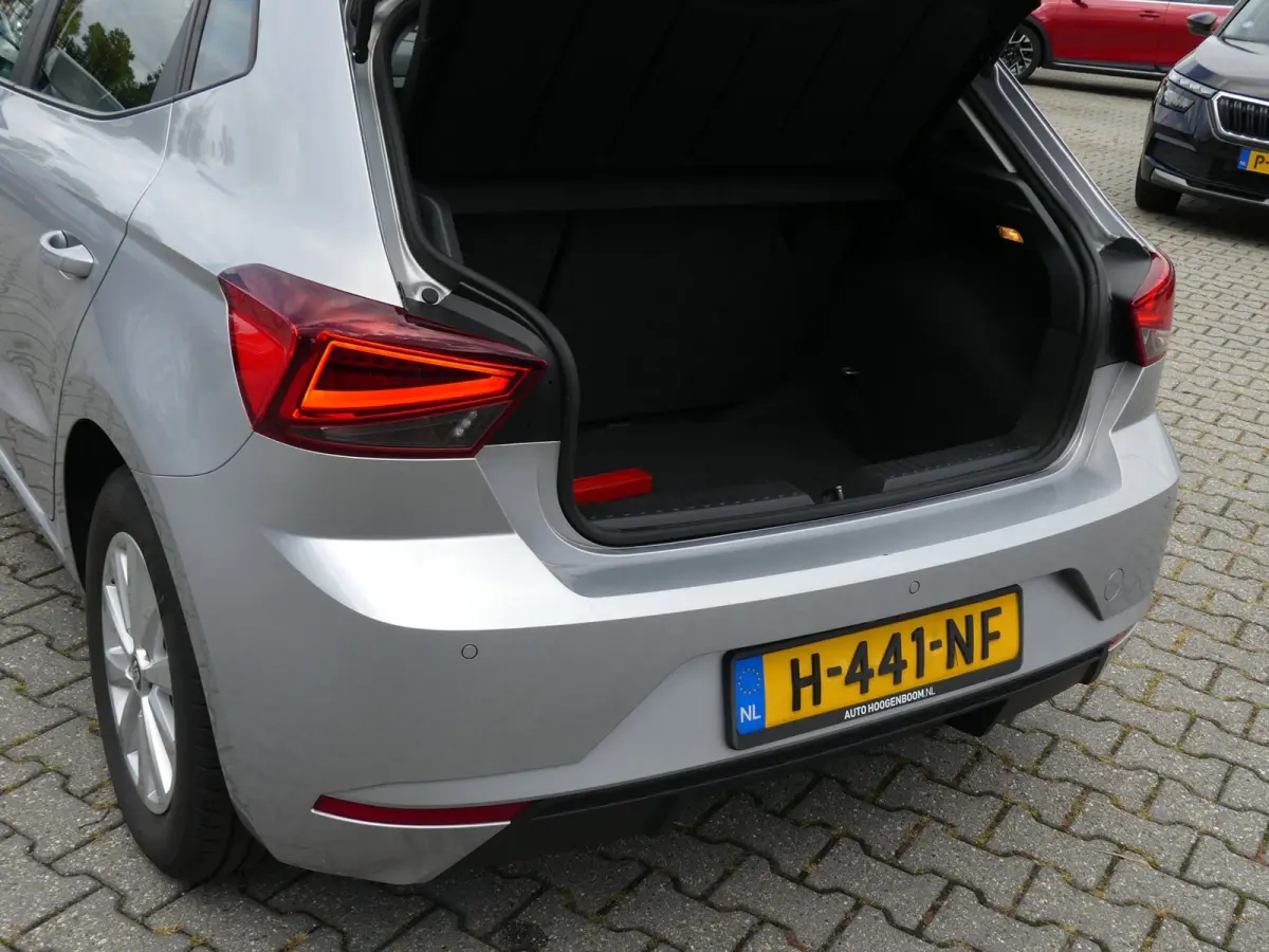1.0 TSI Style Business Intense / Beats Audio