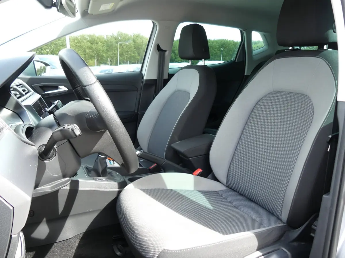 1.0 TSI Style Business Intense / Beats Audio