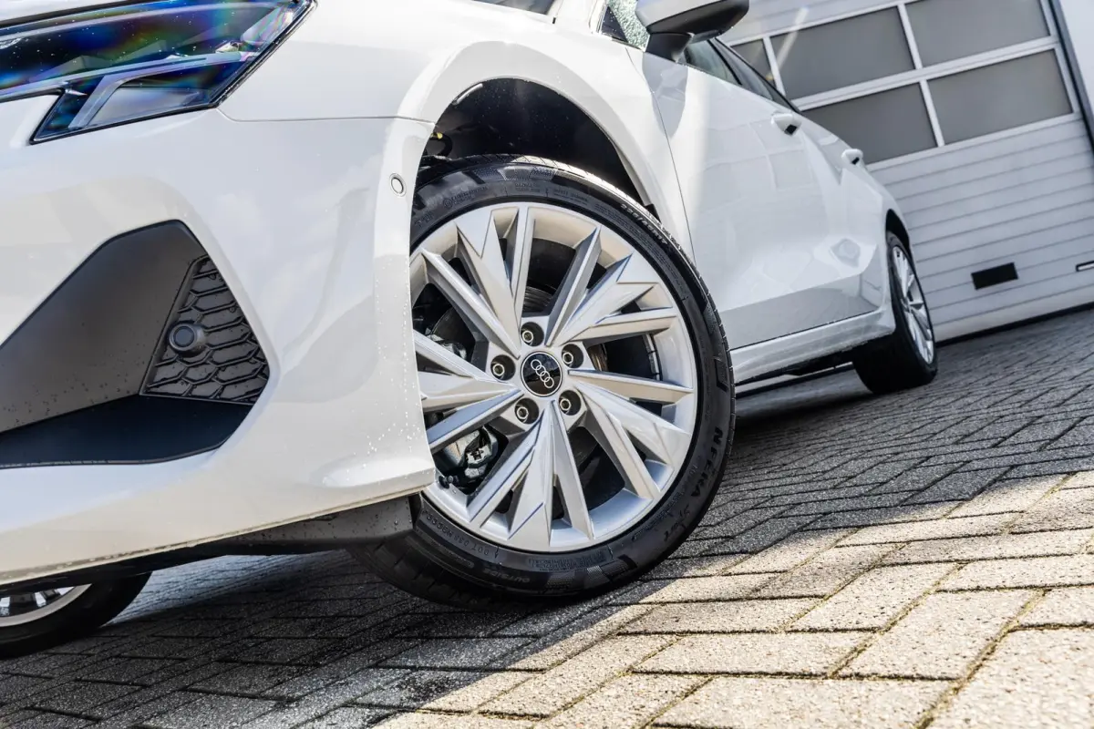 30 TFSI 115pk Pro Line | Stoelverwarming | 18" Velgen