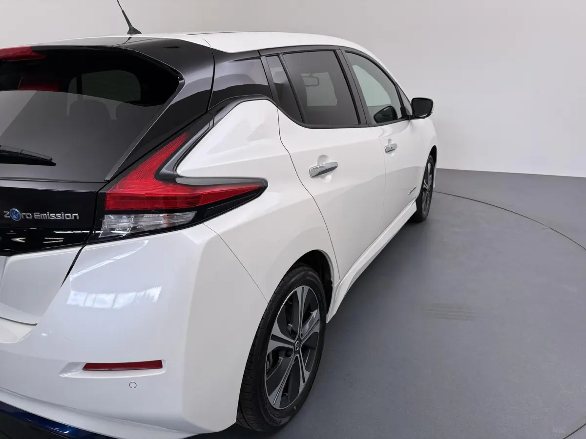 e+ Tekna 62 kWh | ProPILOT  | Adapt. Cruise | Lederen Bekl. |