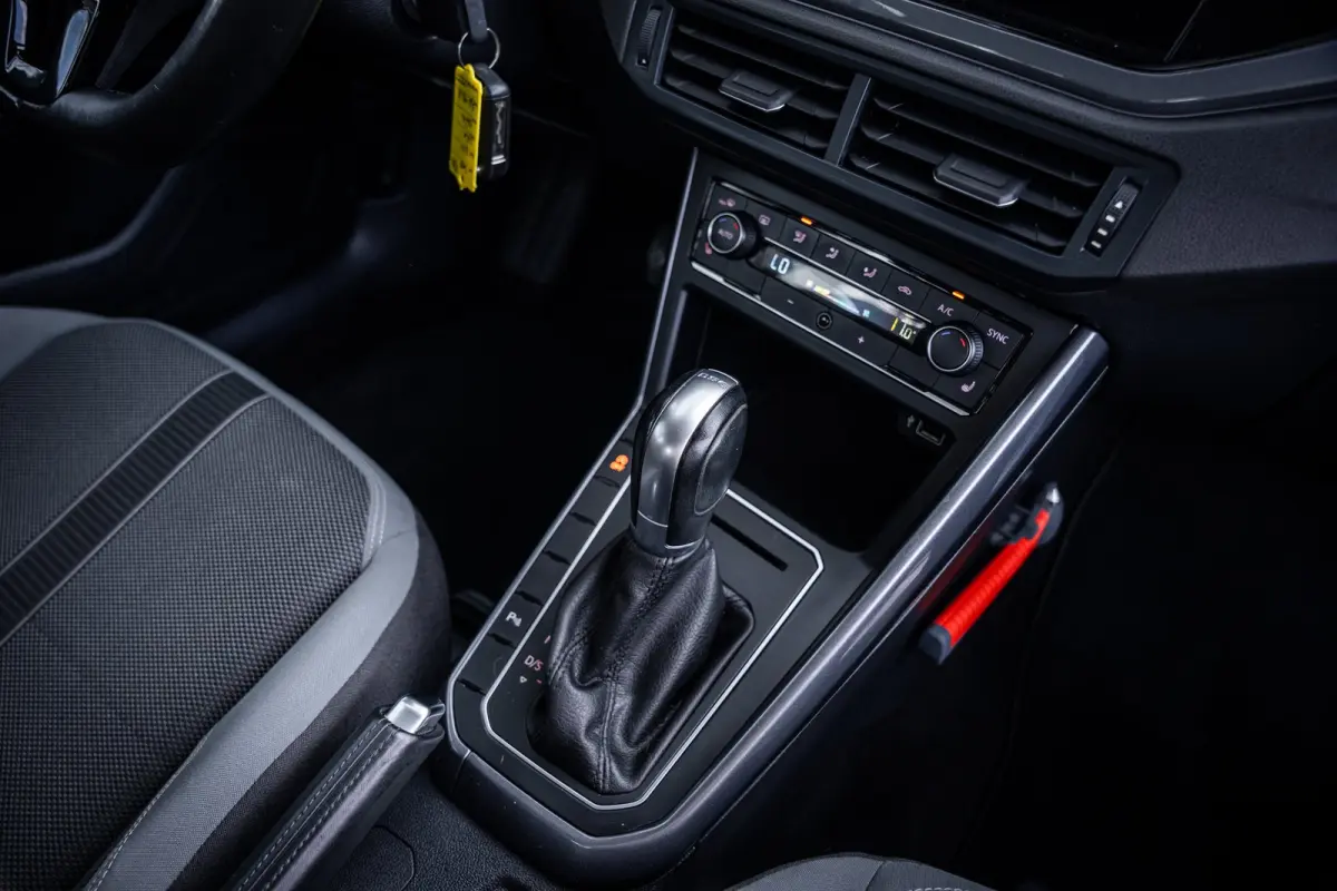 1.0 TSI Highline | Airco (automatisch) | Lichtmetalen velgen 17" | Metaalkleur