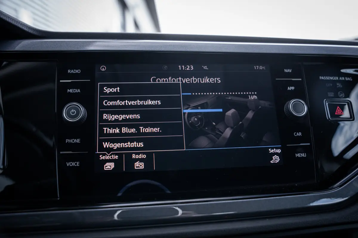 1.0 TSI Highline | Airco (automatisch) | Lichtmetalen velgen 17" | Metaalkleur