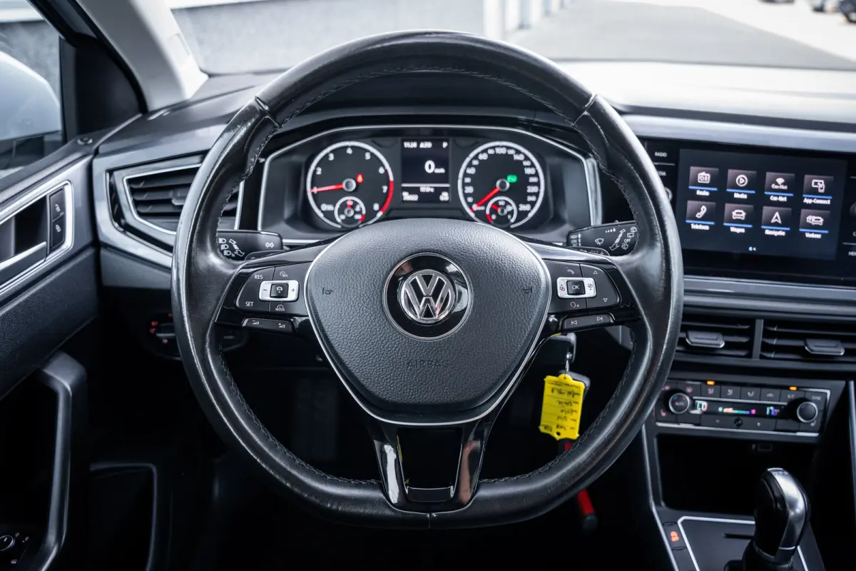 1.0 TSI Highline | Airco (automatisch) | Lichtmetalen velgen 17" | Metaalkleur