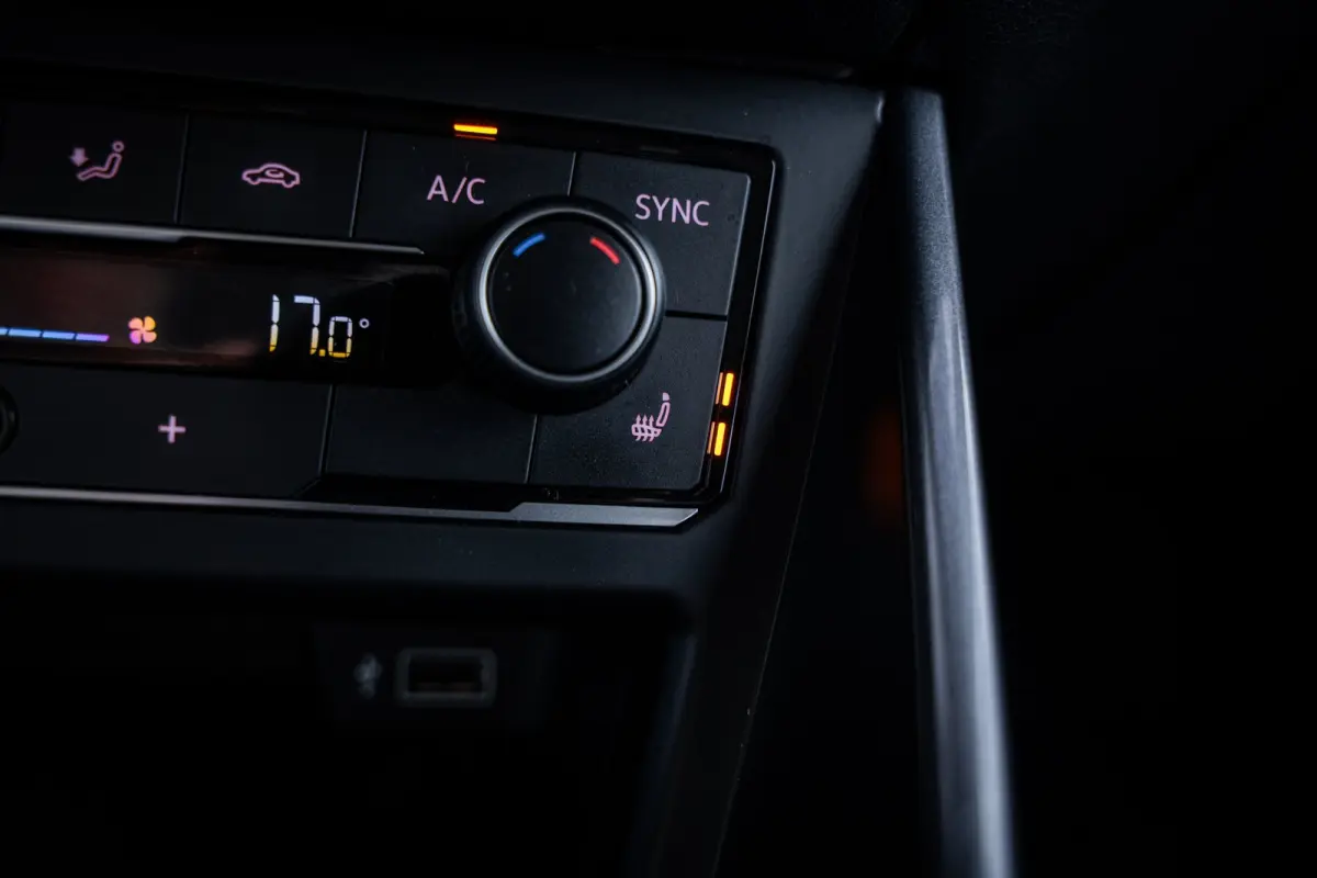 1.0 TSI Highline | Airco (automatisch) | Lichtmetalen velgen 17" | Metaalkleur