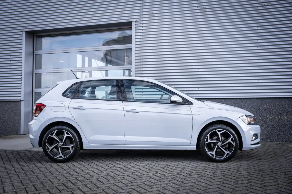 1.0 TSI Highline | Airco (automatisch) | Lichtmetalen velgen 17" | Metaalkleur