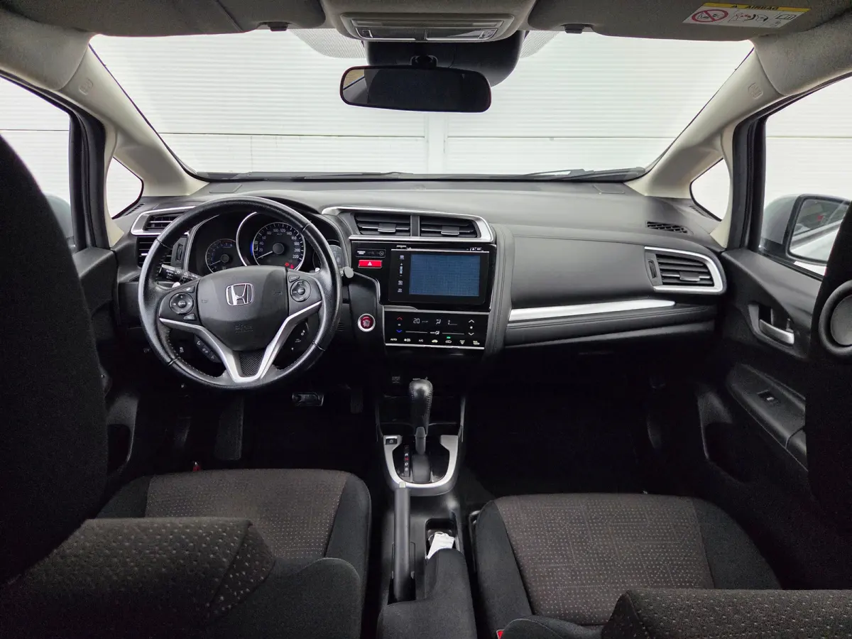 1.3 i-VTEC Elegance Keyless entry / Cruise control / Dab radio / Hill hold / Achteruitrijcamera