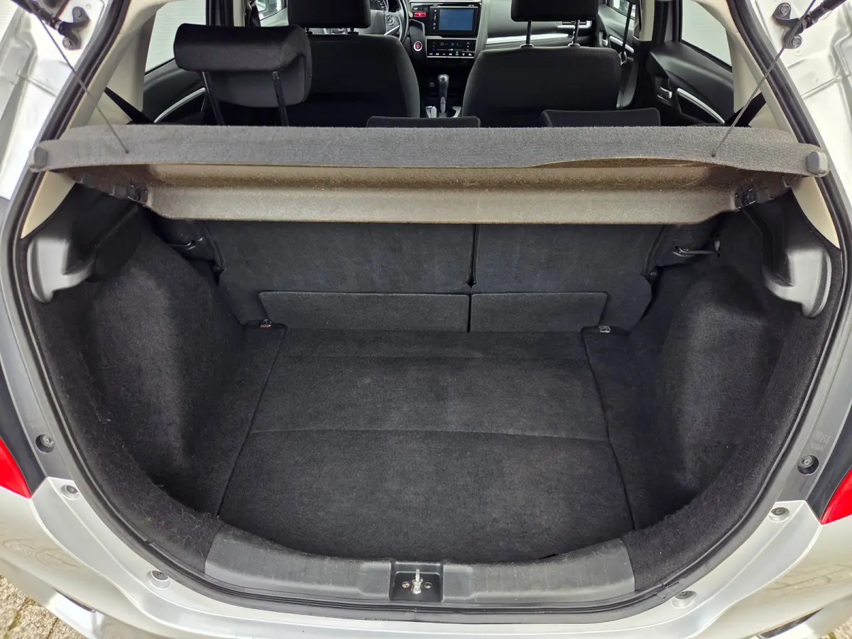 1.3 i-VTEC Elegance Keyless entry / Cruise control / Dab radio / Hill hold / Achteruitrijcamera