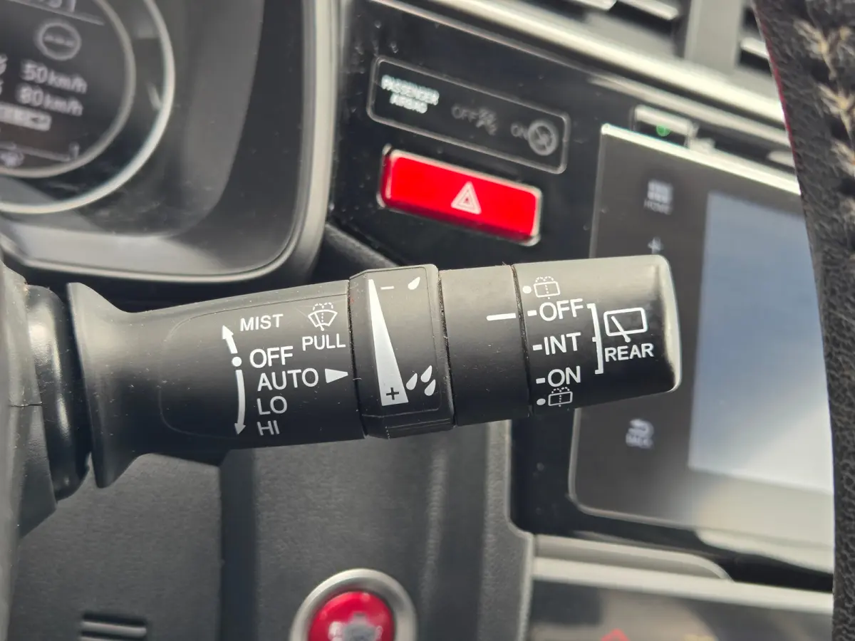 1.3 i-VTEC Elegance Keyless entry / Cruise control / Dab radio / Hill hold / Achteruitrijcamera