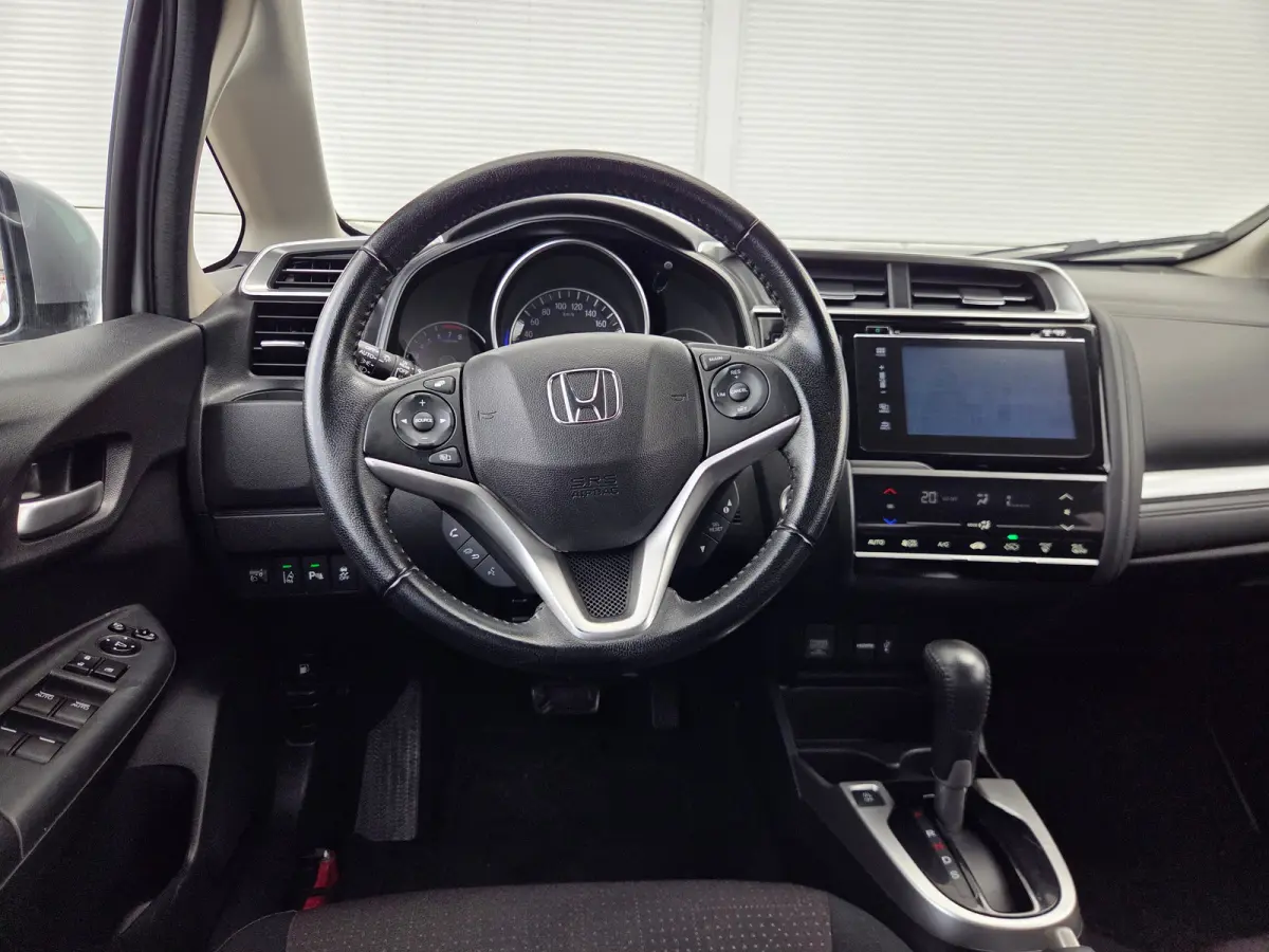 1.3 i-VTEC Elegance Keyless entry / Cruise control / Dab radio / Hill hold / Achteruitrijcamera