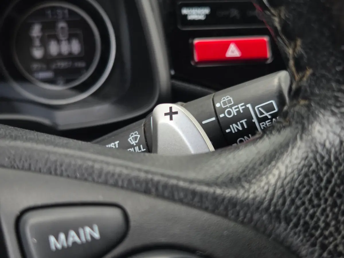1.3 i-VTEC Elegance Keyless entry / Cruise control / Dab radio / Hill hold / Achteruitrijcamera