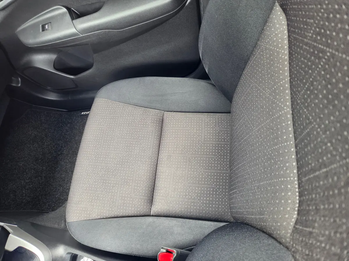 1.3 i-VTEC Elegance Keyless entry / Cruise control / Dab radio / Hill hold / Achteruitrijcamera
