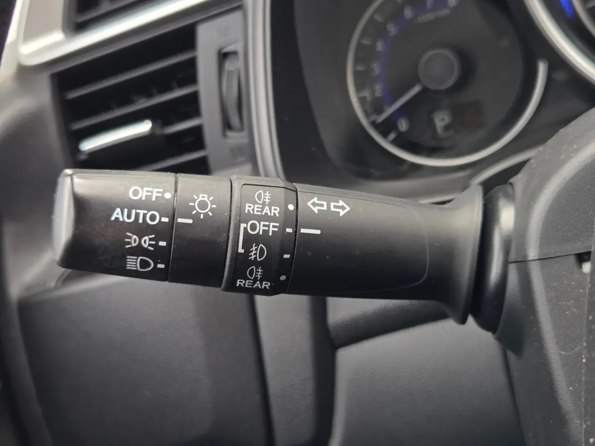 1.3 i-VTEC Elegance Keyless entry / Cruise control / Dab radio / Hill hold / Achteruitrijcamera