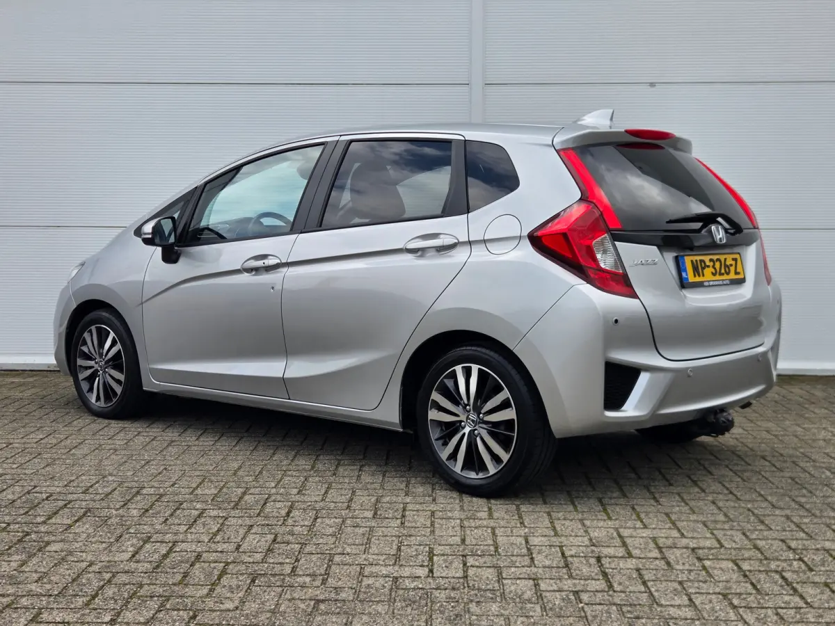 1.3 i-VTEC Elegance Keyless entry / Cruise control / Dab radio / Hill hold / Achteruitrijcamera
