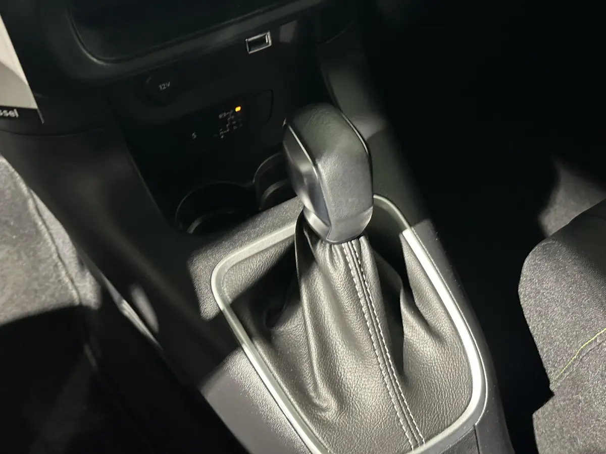 1.2 PureTech Shine APPLE CARPLAY | CAMERA | NAVIGATIE