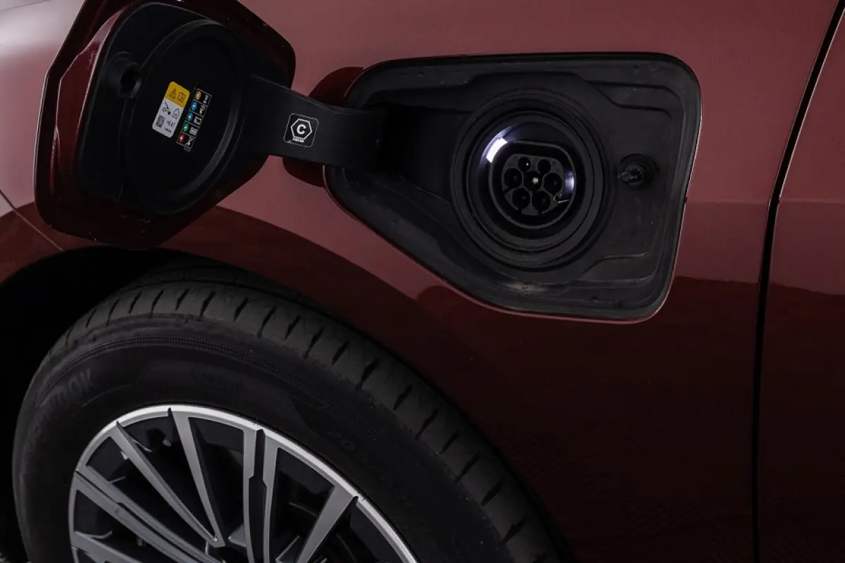 230e xDrive | LEDER | CAMERA | ECC | harman/kardon ✅ 1e Eigenaar !