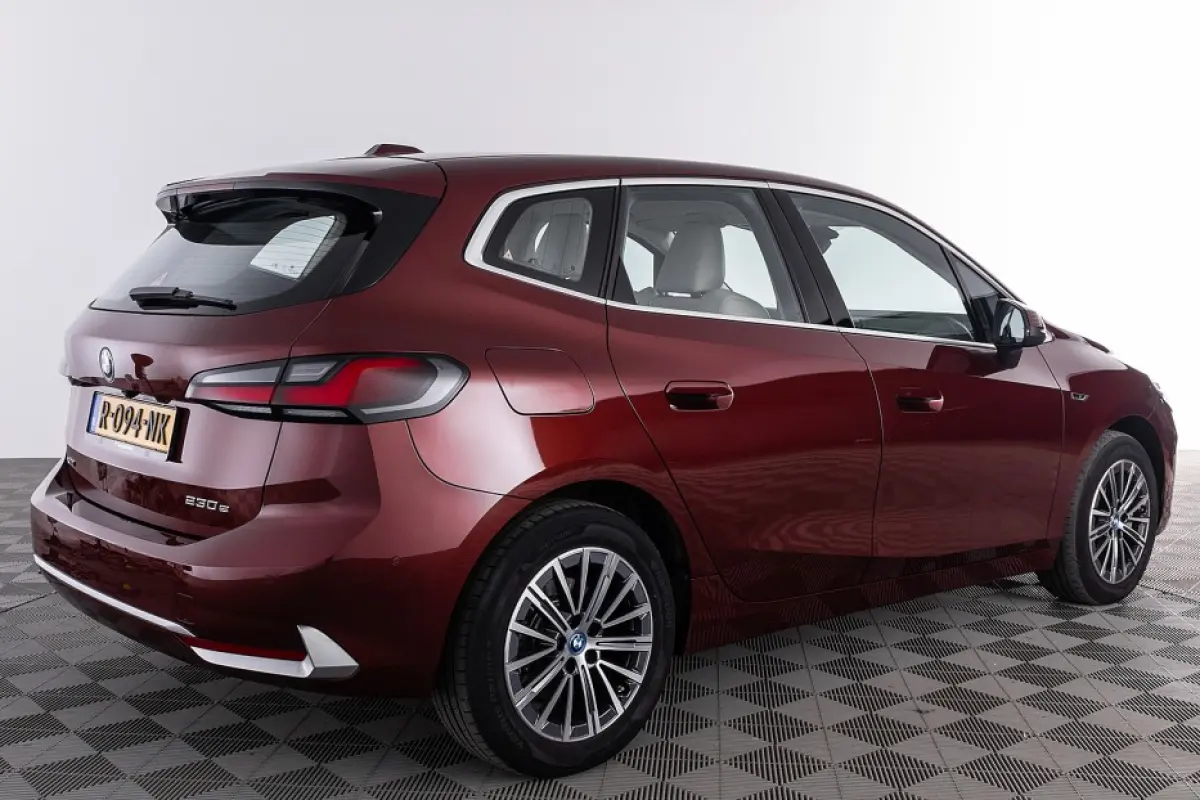 230e xDrive | LEDER | CAMERA | ECC | harman/kardon ✅ 1e Eigenaar !