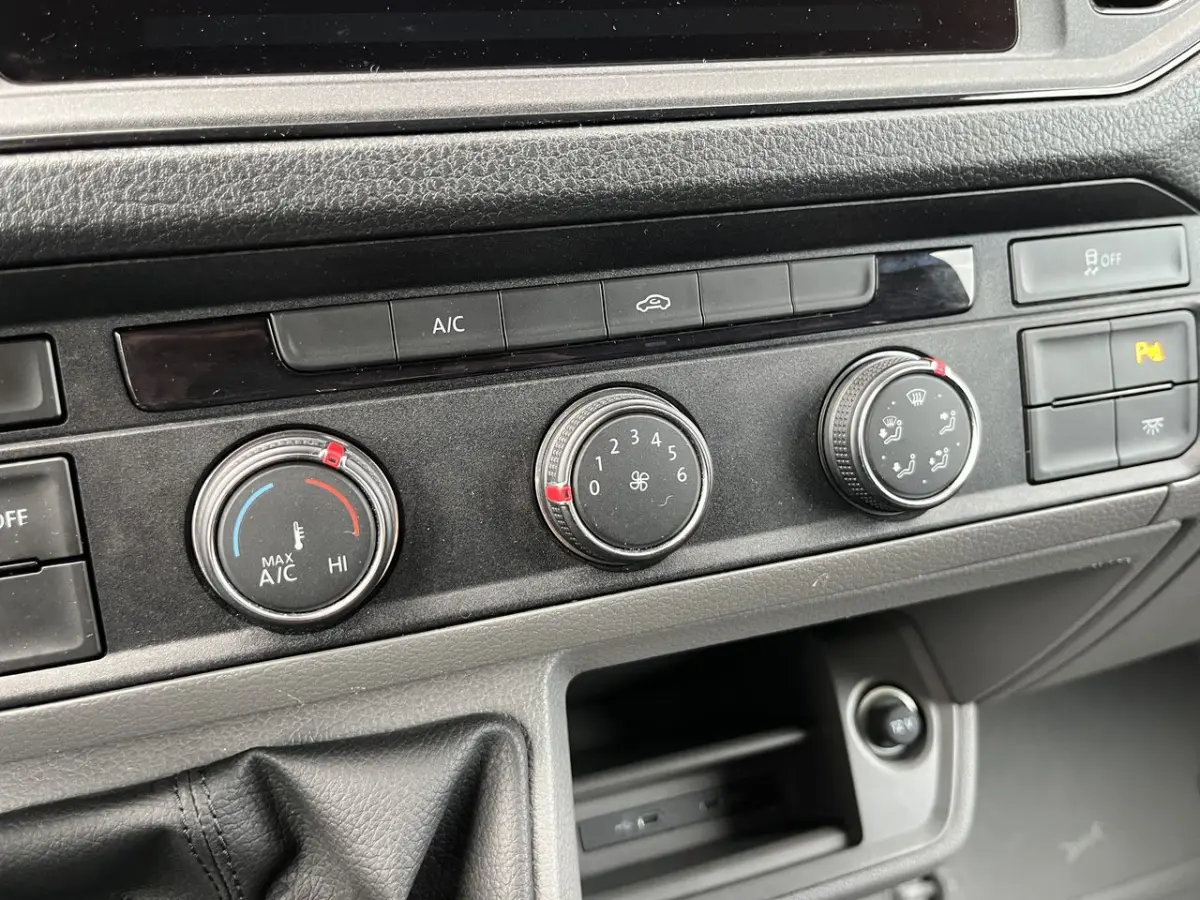 35 2.0 TDI 141pk E6 L3 Comfortline Lease €422 p/m, Airco, Carplay, Navi, PDC, Bedrijfsinrichting, 2x Schuifdeur. Volledig onderhoudshistorie aanwezig