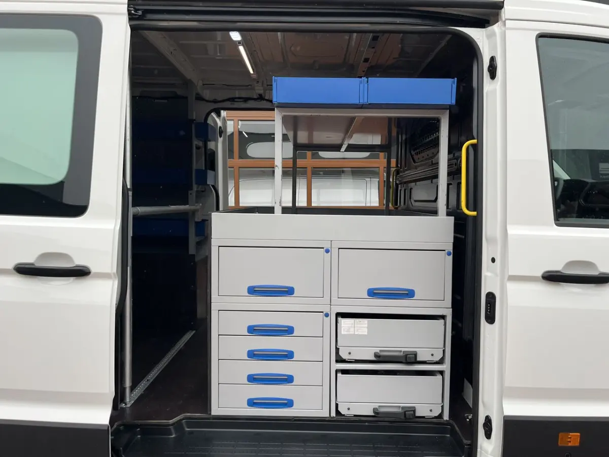 35 2.0 TDI 141pk E6 L3 Comfortline Lease €422 p/m, Airco, Carplay, Navi, PDC, Bedrijfsinrichting, 2x Schuifdeur. Volledig onderhoudshistorie aanwezig