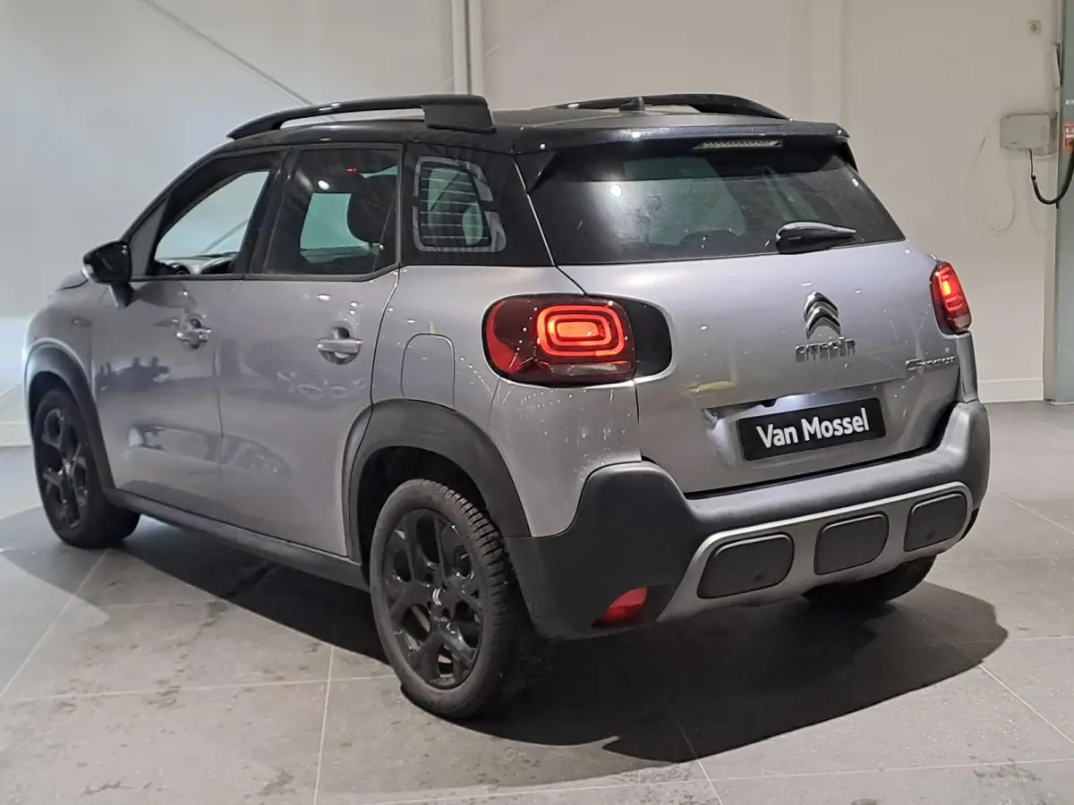 1.2 110PK Max | HOGE INSTAP | HOGE ZIT | NAVIGATIE | CAMERA ACHTER | PARKEERSENSOREN | LICHTMETALEN WIELEN