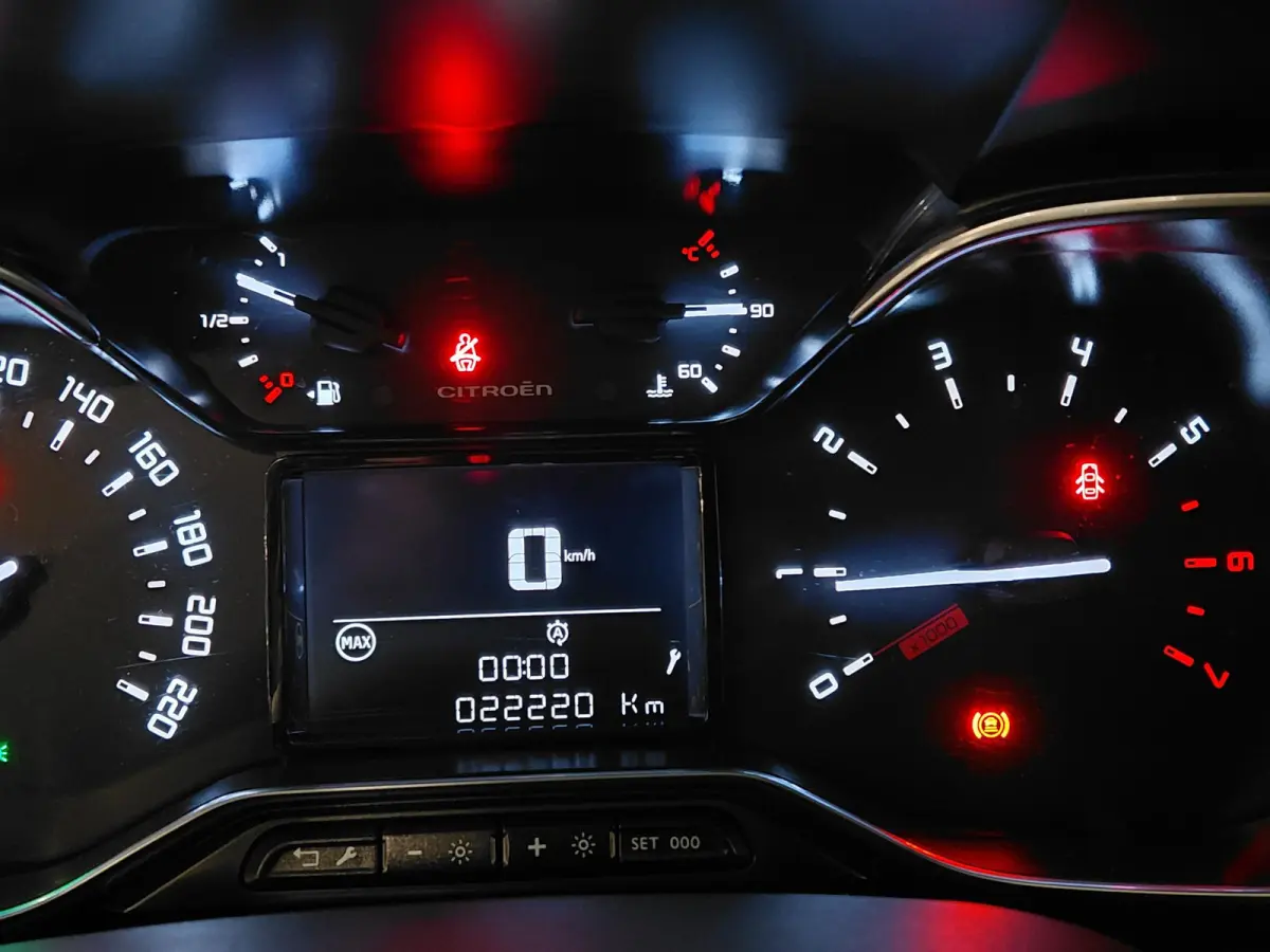 1.2 110PK Max | HOGE INSTAP | HOGE ZIT | NAVIGATIE | CAMERA ACHTER | PARKEERSENSOREN | LICHTMETALEN WIELEN