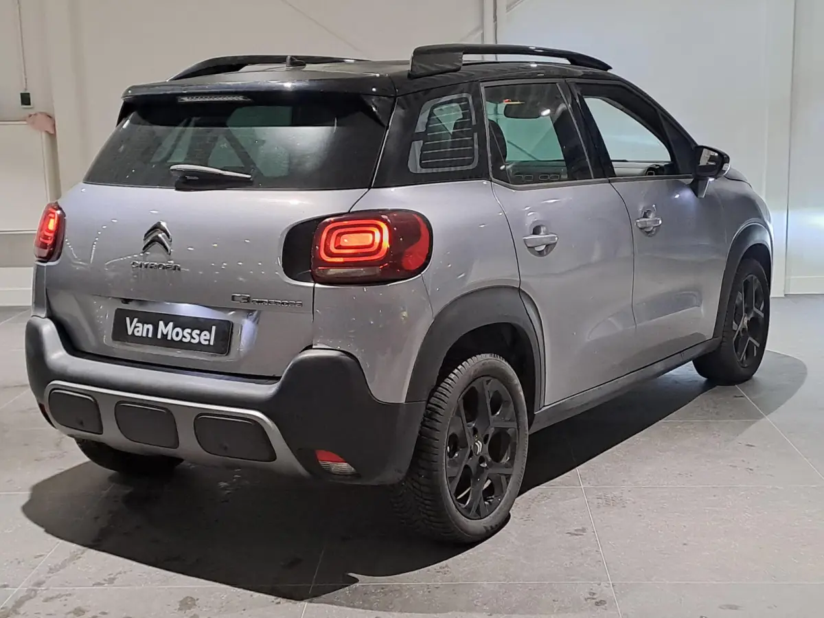 1.2 110PK Max | HOGE INSTAP | HOGE ZIT | NAVIGATIE | CAMERA ACHTER | PARKEERSENSOREN | LICHTMETALEN WIELEN